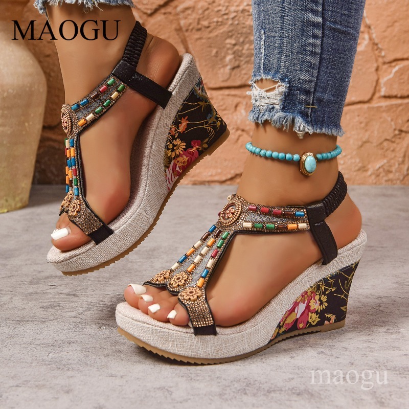 Ethnic Modern Fashion - Boho Boncuklu Çiçekli Dolgu Topuklu Sandaletler